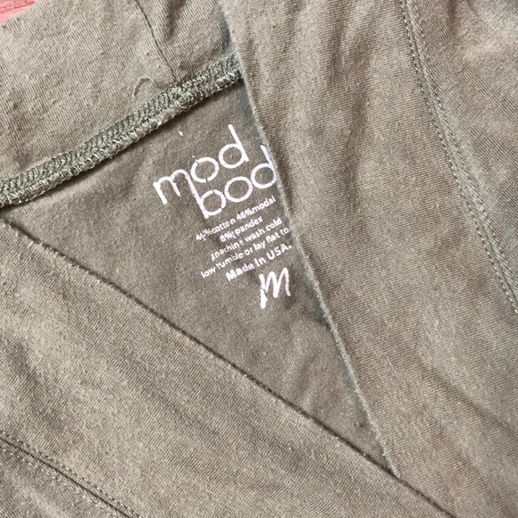 Mod Bod green 3/4 Sleeve Cardigan Size Small - Picture 2 of 5